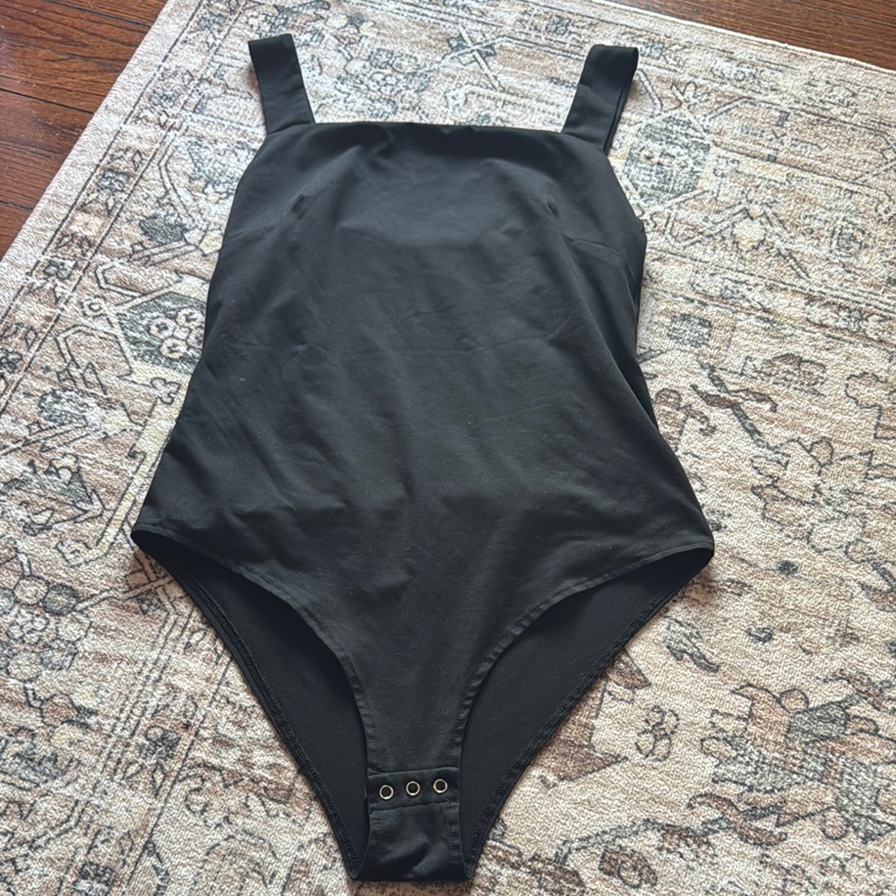 Black Sleeveless Bodysuit